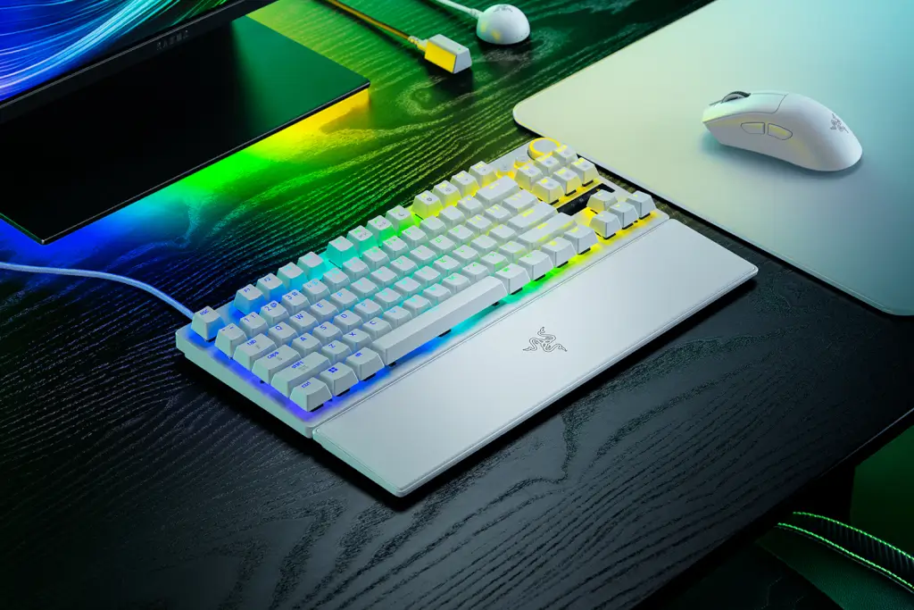 Razer Huntsman V3 Pro Tenkeyless 8KHz White Edition (Used, Good Condition), photo 2 of 2